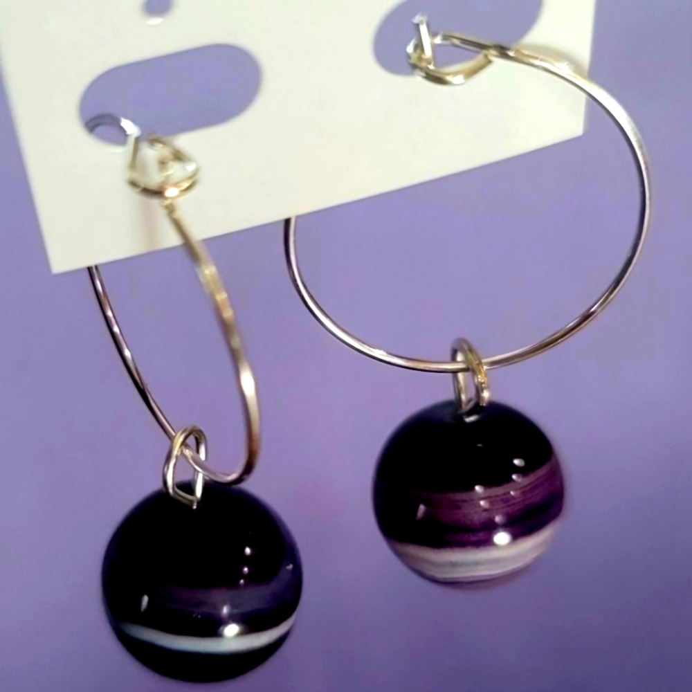 LOOK AMAZING IN THESE 10MM EGGPLANT SWIRL 25 MM HOOP EARRINGS REMOVEABLE BEAD